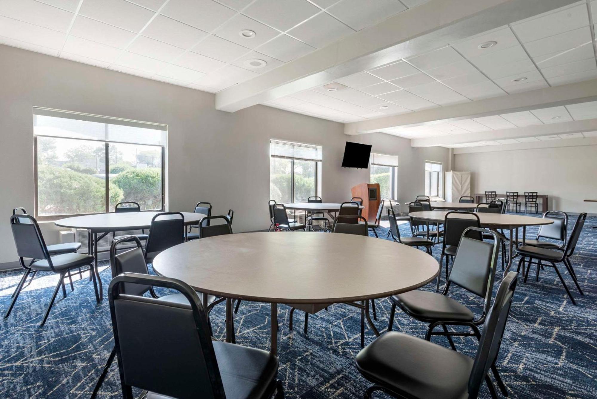 Comfort Inn Philadelphia International Airport West Chester Exterior foto